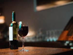 Descubre qué es el gusto a ratón en los vinos, especialmente en los naturales