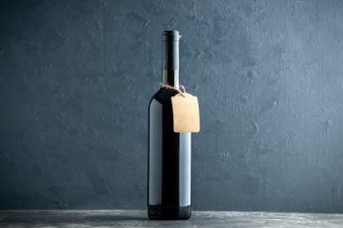 ¿Cómo conservar una botella de vino después de abierta? 